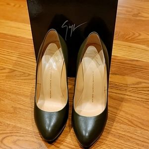 Giuseppe Zanotti green size European 37 1/2 US 7.5 pumps